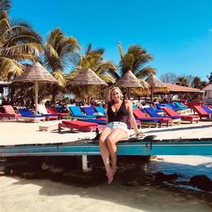 Meet your Posher, Melissa